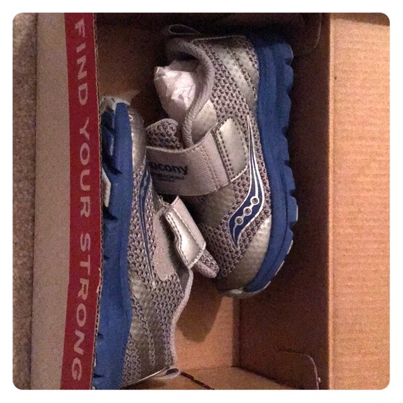 NIB Saucony baby liteform sneaker in grey/blue - Picture 1 of 4